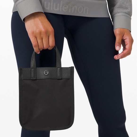 Rare Lululemon Micro Tote - Picture 4 of 9